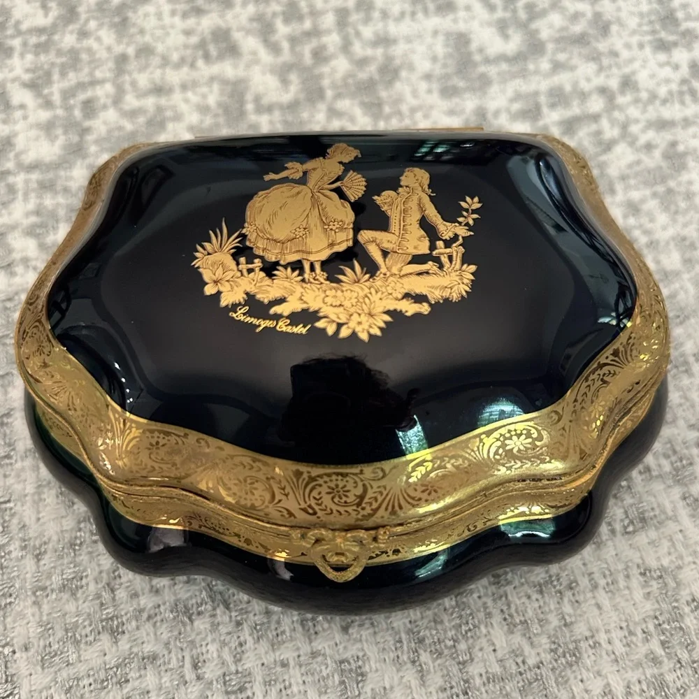 Gorgeous Limoges Cobalt Blue 22K Gold Trinket Box Hinged Lid Courting Couple